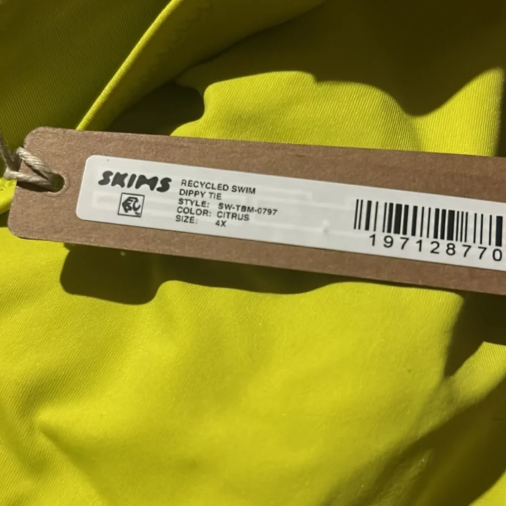 SKIMS brand new